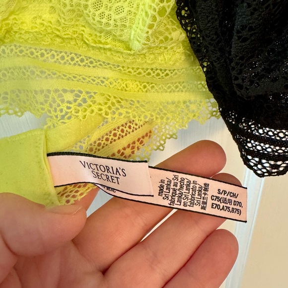 Victoria's Secret | Lace Bralette Bundle, 5 Bras, Size S - EUC - Picture 5 of 8